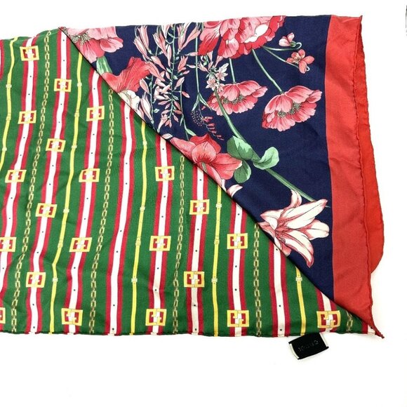 GUCCI Floral all-over pattern Flora Flower Triangle Scarf silk Multicolore - Picture 15 of 16